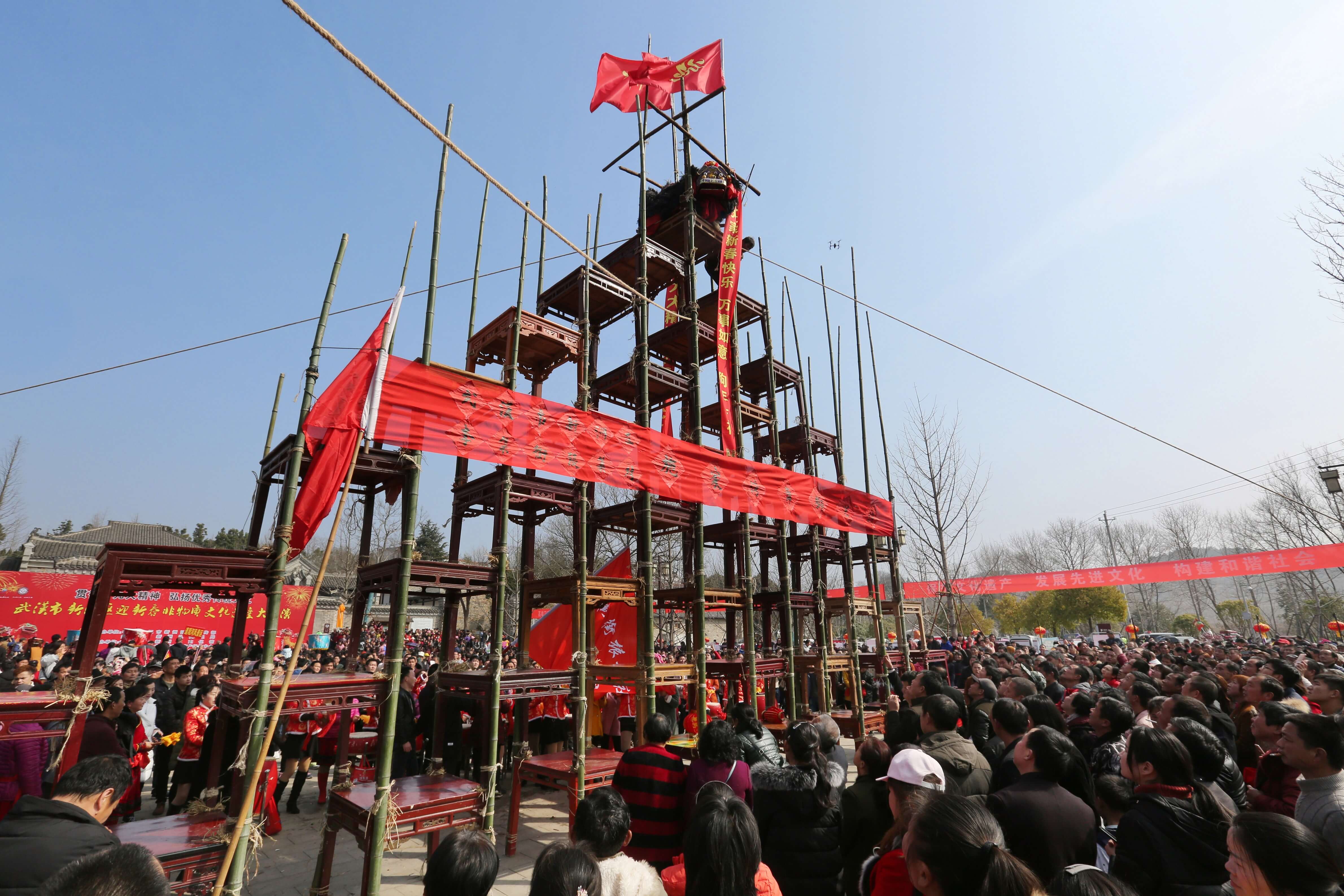 施家湾高台狮子表演